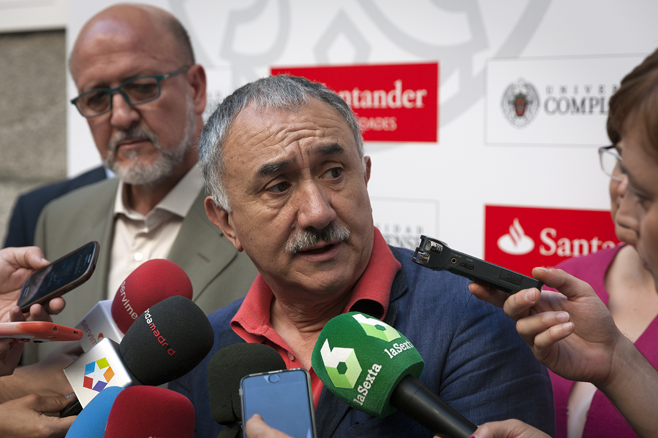 UGT insta a los partidos a superar el “postureo” para hablar de políticas